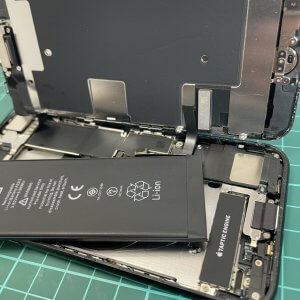 iPhone SE2 バッテリー交換