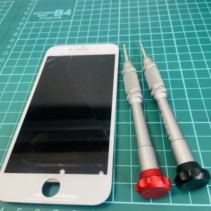 iPhone８パネル交換