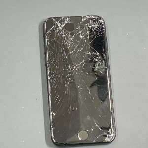 iPhone8 フロントパネル交換