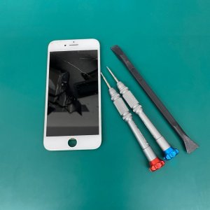 iPhone8 フロントパネル交換