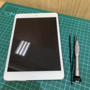 iPad mini２ パッド タブレット 液晶交換 タッチ不良