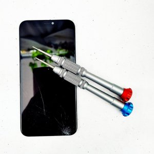 iPhone11 Pro 画面割れ 液晶交換