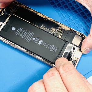 iPhone8バッテリー交換修理
