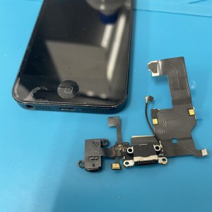 iPhone5 ライトニング交換修理