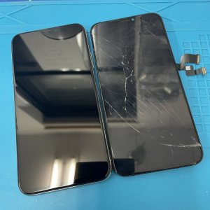 iPhoneXS パネル交換修理