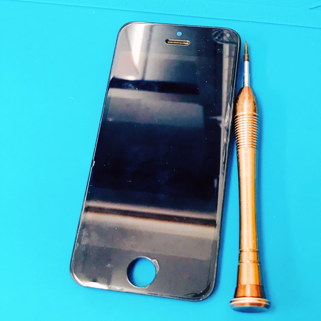 iPhoneSE 第一世代 液晶交換