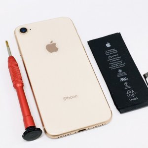 iPhone8 バッテリー交換