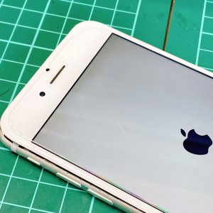 iPhone 6s 液晶交換