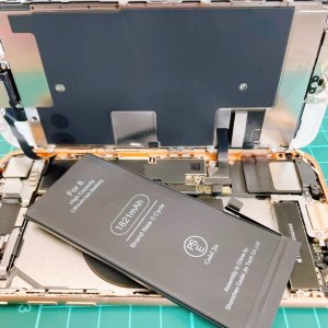 iPhone 8 バッテリー交換