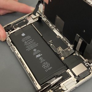 iPhone8 バッテリー交換