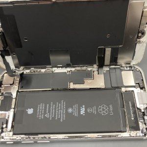 iPhone8 バッテリー交換