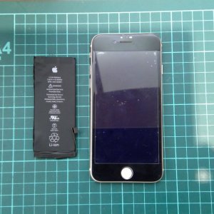 iPhone8　バッテリー交換