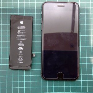 iPhone8　バッテリー交換