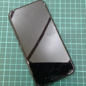 iPhoneXS　パネル交換
