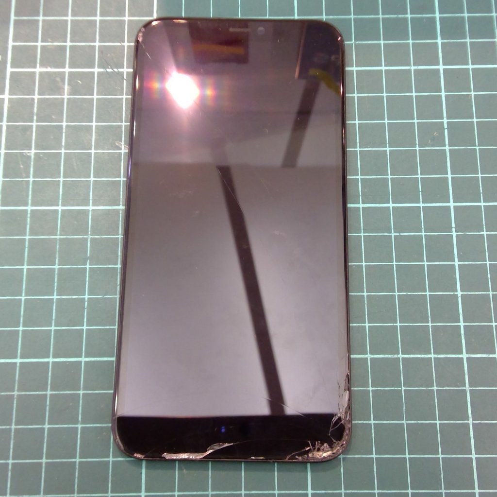 iPhone11 液晶交換