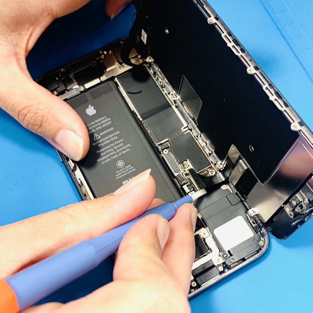 iPhone8フロントパネル交換