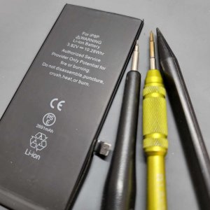 iPhone8Plus　バッテリー交換