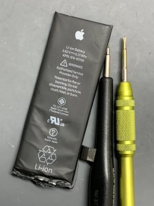 iPhoneSE バッテリー交換