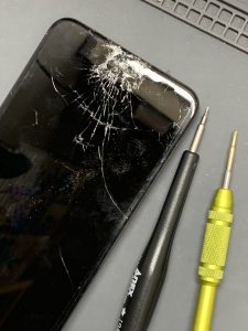 iPhone8plus ガラスパネル交換