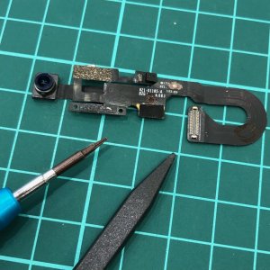 iPhoneSE2　インカメラ交換