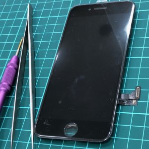 iPhone7 フロントパネル交換
