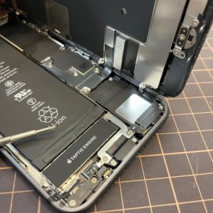 iPhone7点検 ホームボタン音割れ修理