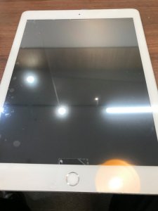 iPad6 バッテリーとパネル交換