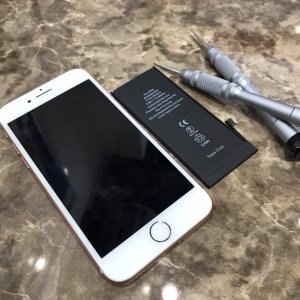 iPhone8 バッテリー交換