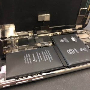 iPhoneX バッテリー膨張、交換