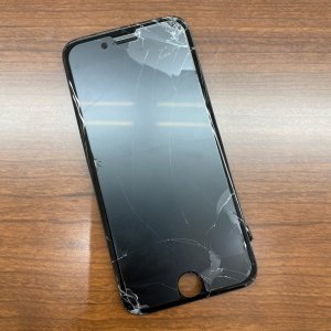 iPhone6S フロントパネル交換 強化ガラス貼り付け