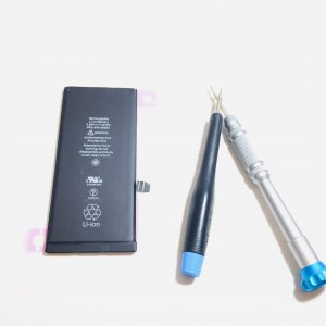 iPhone11バッテリーの残量の減りが早く半日で充電が無くなってしまう…→即日修理‼バッテリー交換で快適にご使用可能‼【iPhone修理満足度No.1】の当店にお任せください!!