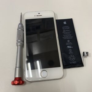 iPhoneSEバッテリー交換修理