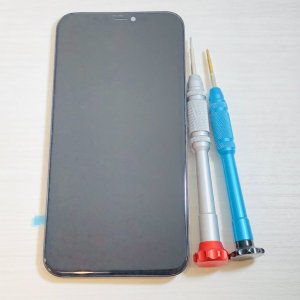 iPhone11 落下で画面が割れてしまった→その日の内に直せます‼︎