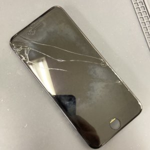 iPhoneSE 第2世代 画面割れ修理