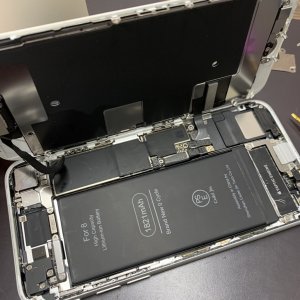 iPhone8バッテリー交換修理