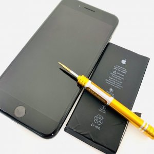 iPhone7+ バッテリー交換修理