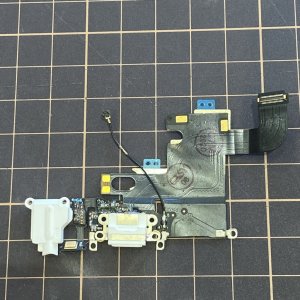 iPhone 6 ライトニング交換