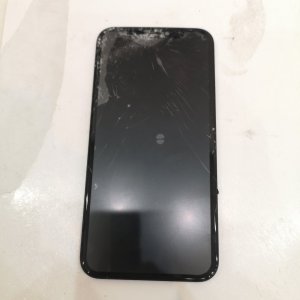 iPhone 11 パネル修理