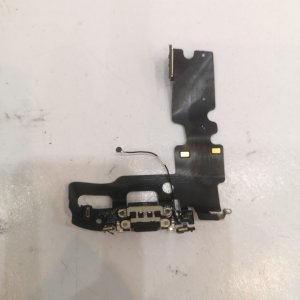 iPhone 7 ライトニング修理