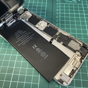 iPhone 6S Plus バッテリー交換