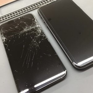 iPhone11 フロントパネル交換