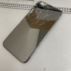 iPhone11 フロントパネル交換