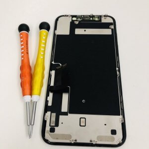 iPhone11 液晶に線が…→お任せください!即日修理!予約不要!
