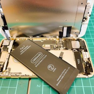 iPhone 7 バッテリー交換