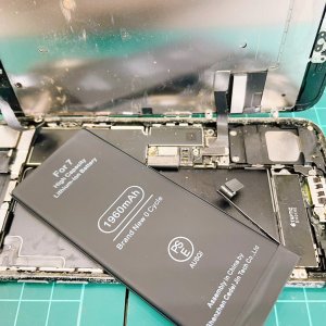 iPhone 7 バッテリー交換