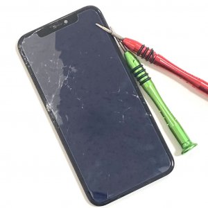 iPhone11 液晶交換
