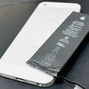 iPhoneSE バッテリー交換
