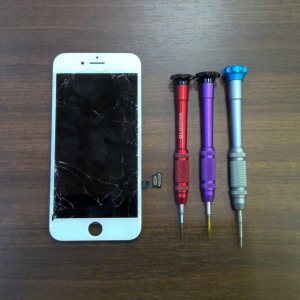 iPhone8パネル交換