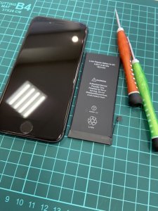 iPhone 8 バッテリー交換