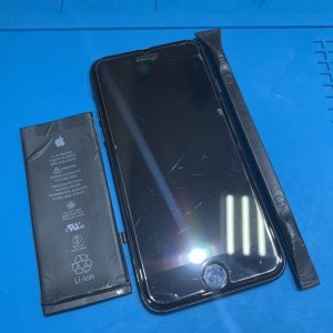 iPhone8バッテリー交換修理